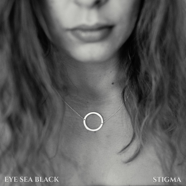 Eye Sea Black